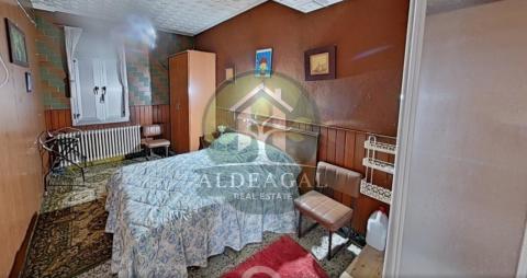 Se vende amplia cassa en Santaballa, Vilalba, con opcion a cafeteria en el bajo