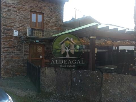 Encantadora casa de piedra restaurada en Pacios (Begonte, Lugo)