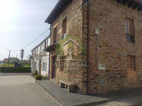 Encantadora casa de piedra restaurada en Pacios (Begonte, Lugo)