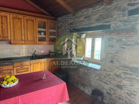 Encantadora casa de piedra restaurada en Pacios (Begonte, Lugo)