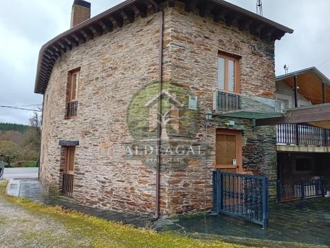 Encantadora casa de piedra restaurada en Pacios (Begonte, Lugo)