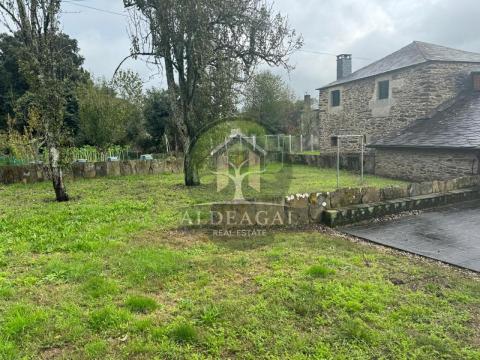 Encantadora casa de piedra restaurada en Pacios (Begonte, Lugo)